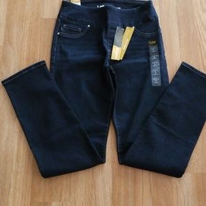 NWT Ladies Lee Slim Straight Leg Jeans